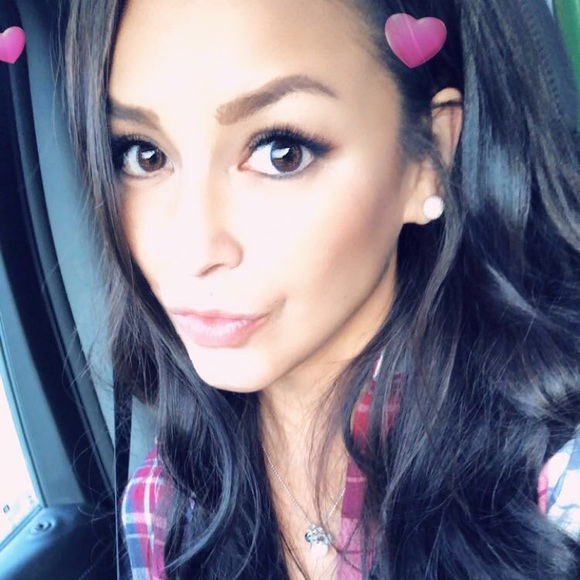 Meet your Posher, Adrienne - Picture 1 of 1